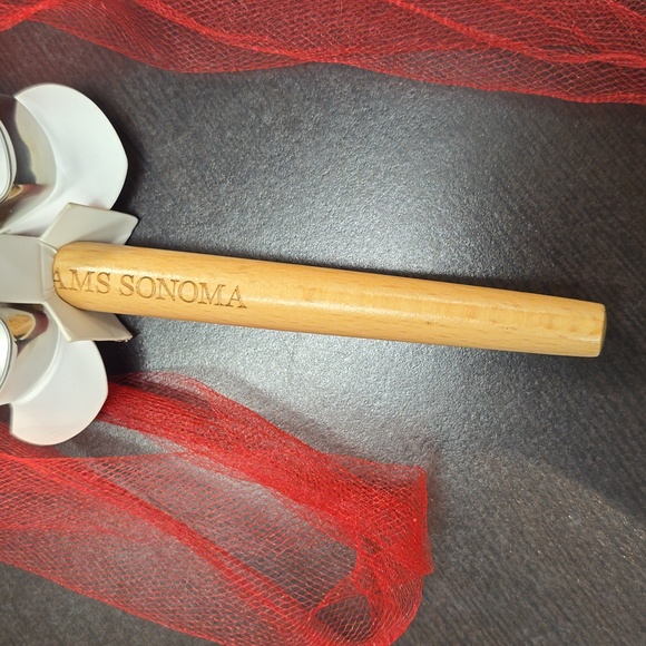 NWT Williams Sonoma Gingerbread Spatula and Cookie Cutter - Picture 5 of 5
